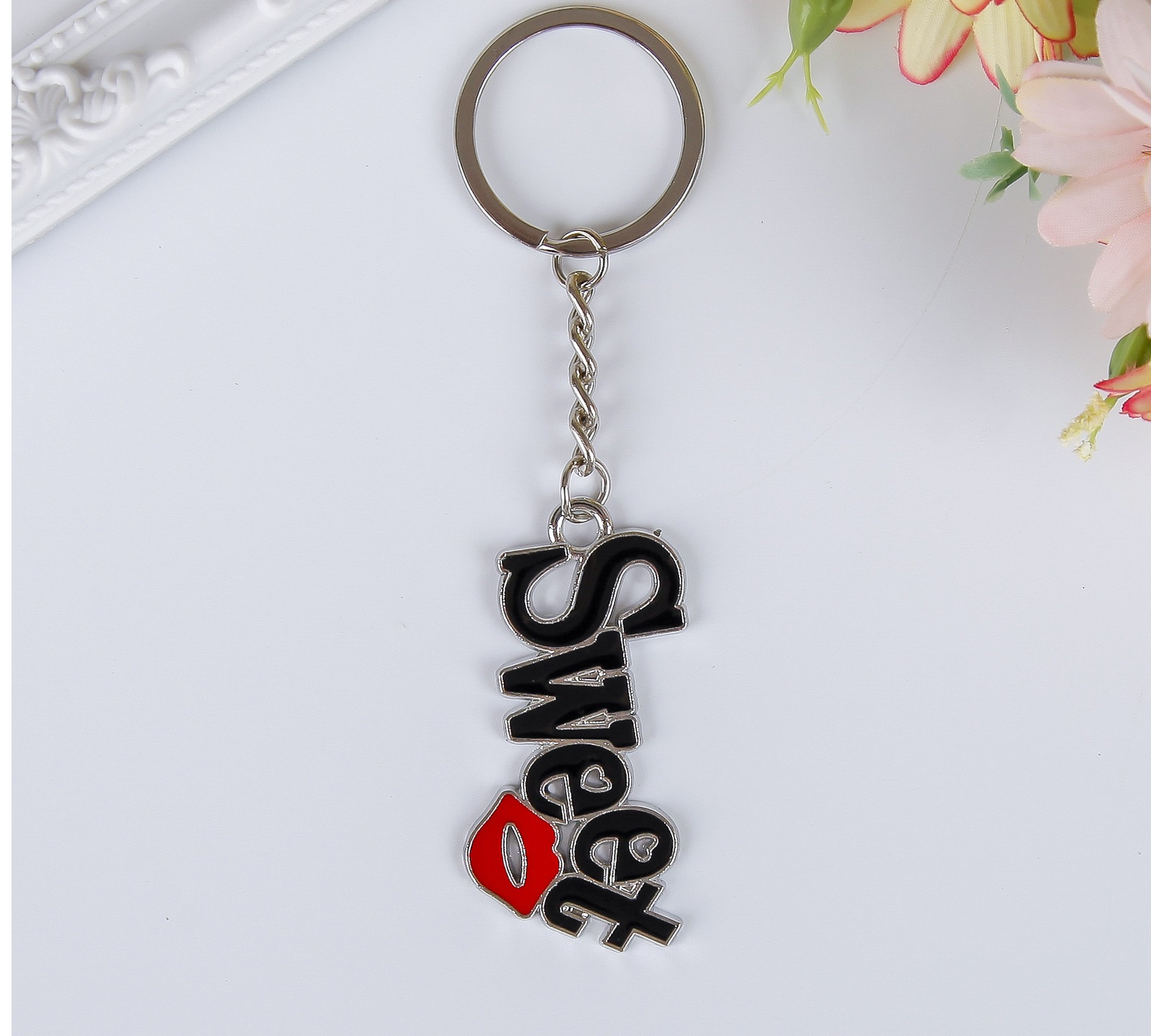 брелок металл надпись sweet с губками 5,5х2,5 см   4102007